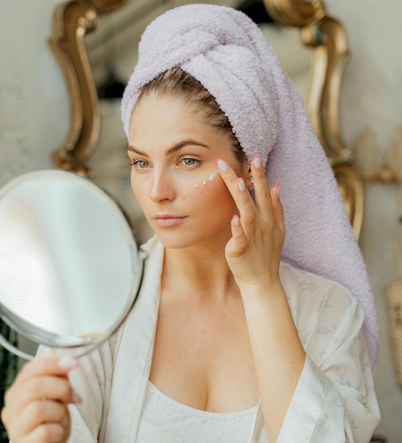 Glass Skin Routine Explained: How to Achieve a Smooth, Radiant Glow