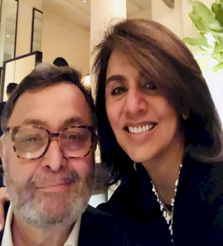 Neetu Kapoor shares picture with late Rishi Kapoor on 47th engagement anniversary