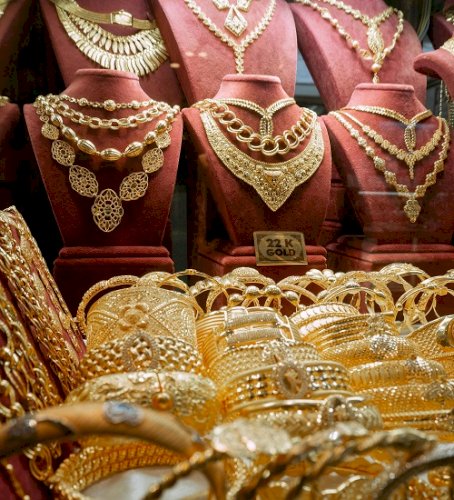 Gold Jewelry Buying Guide for Beginners