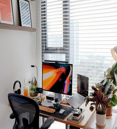 Productivity-Boosting Desk Setups