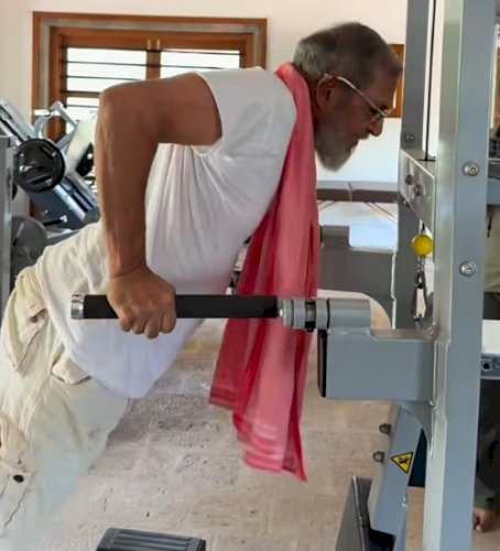 Nana Patekar shells major fitness goals at 76 as he performs 15 tricep dips