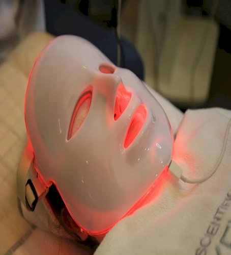 LED Masks: Benefits and Risks You Need to Know Before You Try