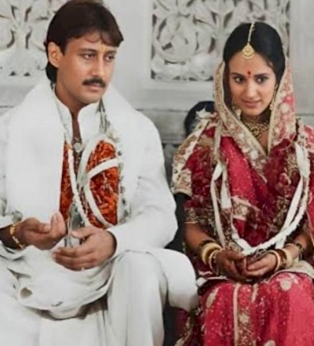 Jackie Shroff, Ayesha Shroff celebrate 39 years of marital bliss, share unseen pics from wedding day