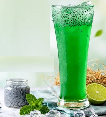Poppy syrup cools the body and mind in summer, keeping you energized and refreshed throughout the day.