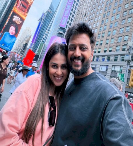 Riteish Deshmukh poses with his ‘lifeline’ Genelia Deshmukh