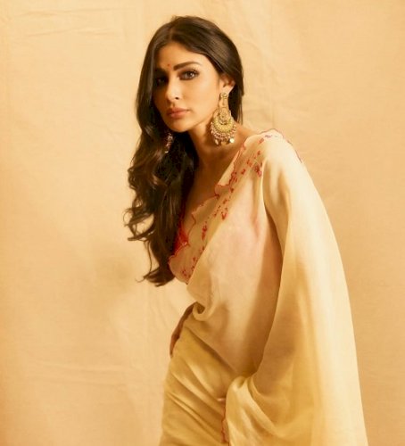 Mouni Roy celebrates her love for sarees with elegant traditional look