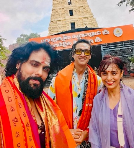 'Mahabharat' actors Sourabh Raaj, Arpit Ranka, Pooja Sharma visit Mallikarjuna Jyotirlinga in 'Sawan'
