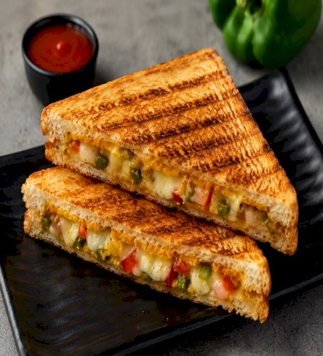Easy Indian Cheesy Masala Sandwich at Home