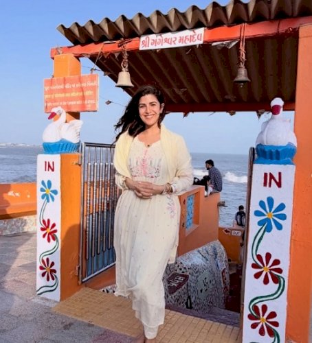 Nimrat Kaur seeks blessings at Gangeshwar Mahadev Temple in Diu on Sawan Shivratri