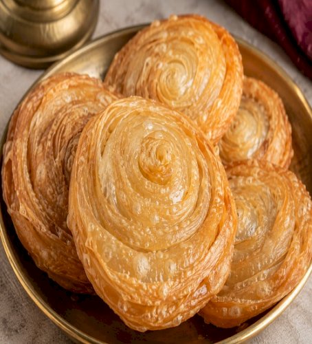 Chiroti Recipe: A Crispy and Delicious Traditional Indian Sweet
