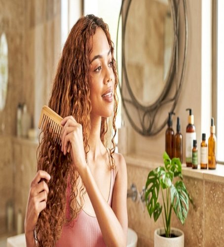 Avoid these mistakes while caring for curly hair, learn the easy way to keep them soft and strong