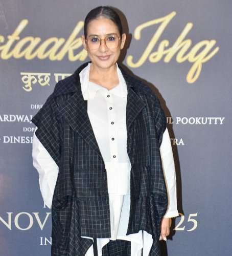 Manisha Koirala rings in birthday as parents throw special bash for her