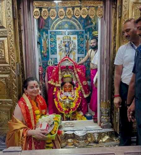 Kangana Ranaut visits Siddhivinayak, Mumba Devi temples after performing Rudra Abhishek on Nag Panchami