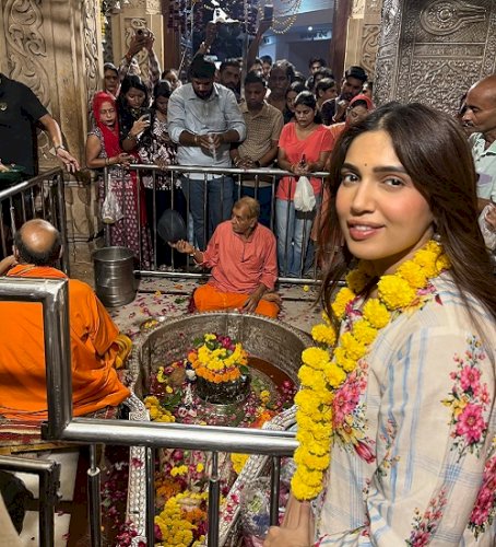 Bhumi Pednekkar offers prayers at the Achaleshwar Mahadev Mandir in Gwalior