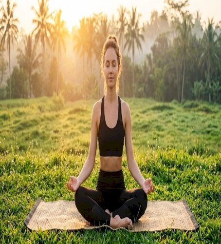 Body and mind will be stable like a lotus, know the correct method and benefits of doing Padmasana